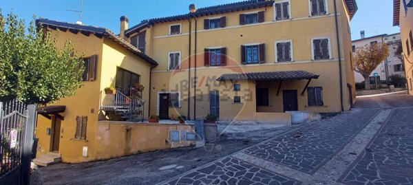 appartamento in vendita a Nocera Umbra