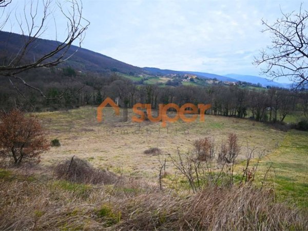 terreno edificabile in vendita a Nocera Umbra in zona Colle