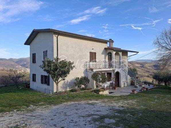 casa indipendente in vendita a Nocera Umbra in zona Colsaino