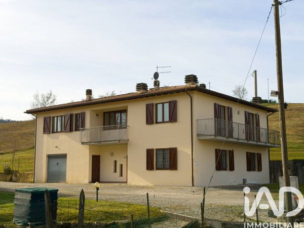 casa indipendente in vendita a Nocera Umbra in zona Montecchio