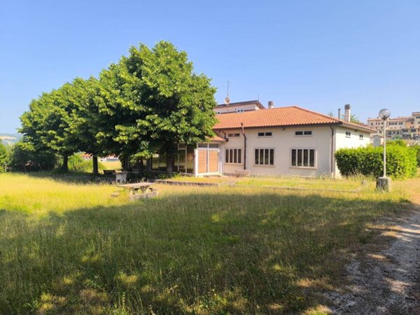 casa indipendente in vendita a Nocera Umbra