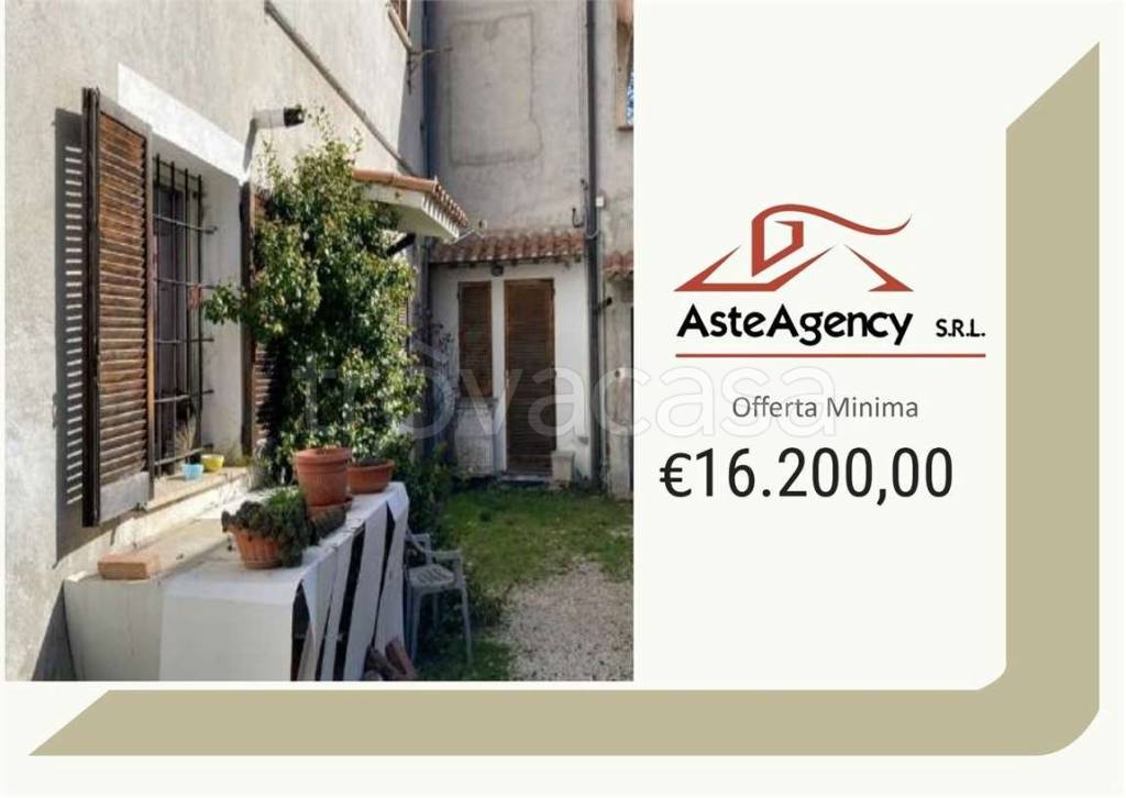 appartamento in vendita a Nocera Umbra in zona Mugnano