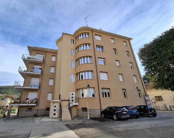 appartamento in vendita a Nocera Umbra