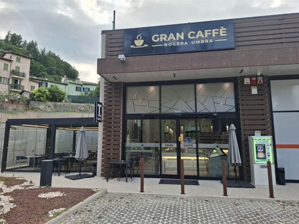 negozio in vendita a Nocera Umbra in zona Aggi