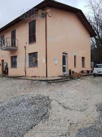 ufficio in vendita a Nocera Umbra