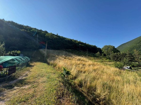 terreno edificabile in vendita a Nocera Umbra in zona Bagnara
