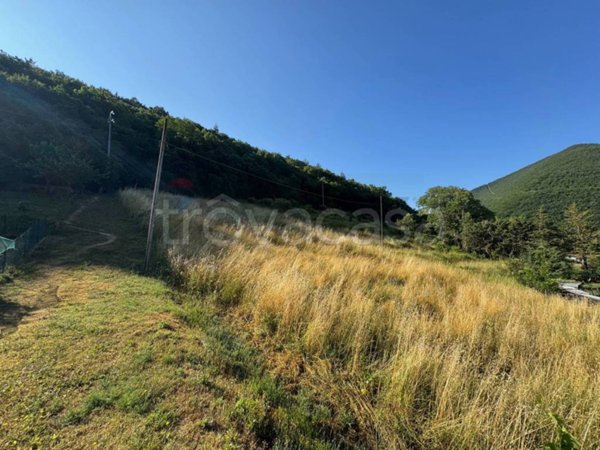 casa indipendente in vendita a Nocera Umbra in zona Bagnara