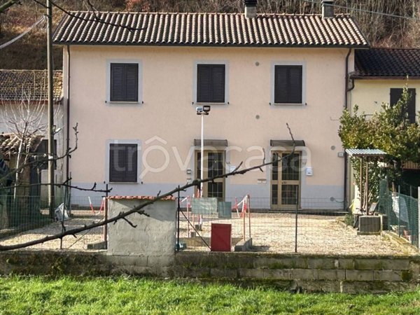 appartamento in vendita a Nocera Umbra in zona Nocera Scalo
