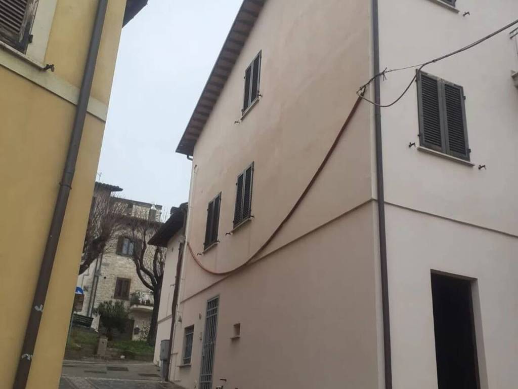 appartamento in vendita a Nocera Umbra in zona Colle