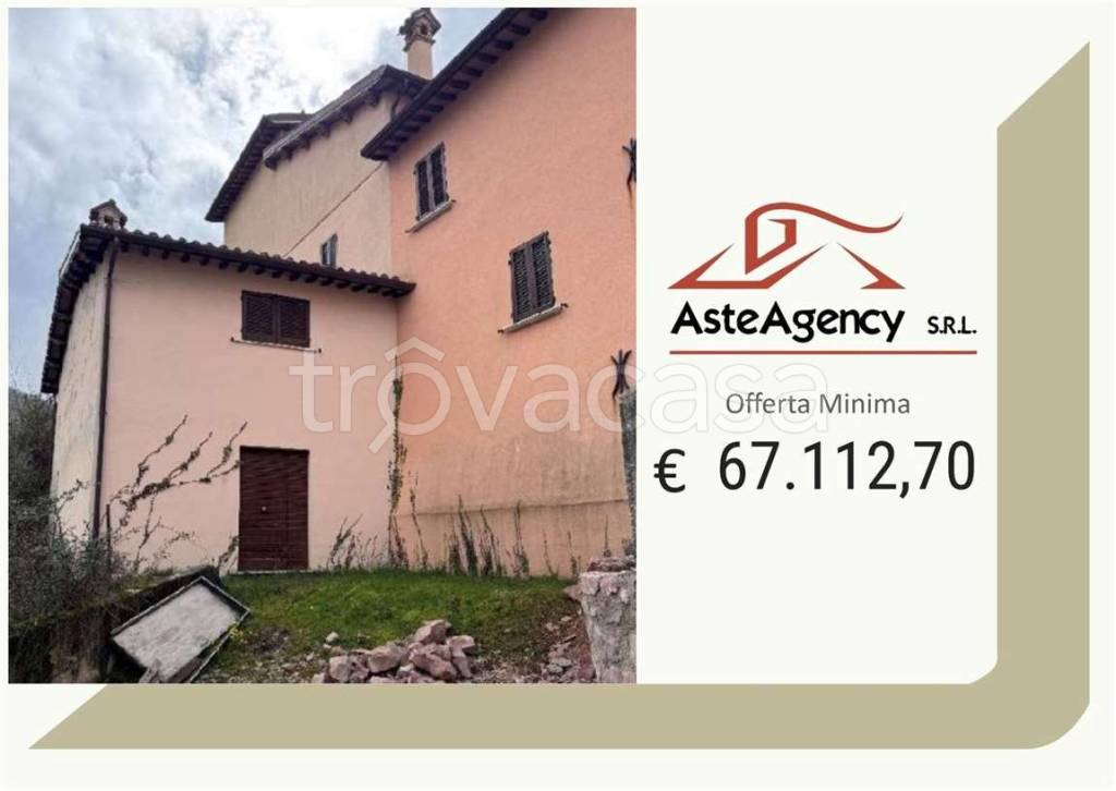casa indipendente in vendita a Nocera Umbra in zona Bagni