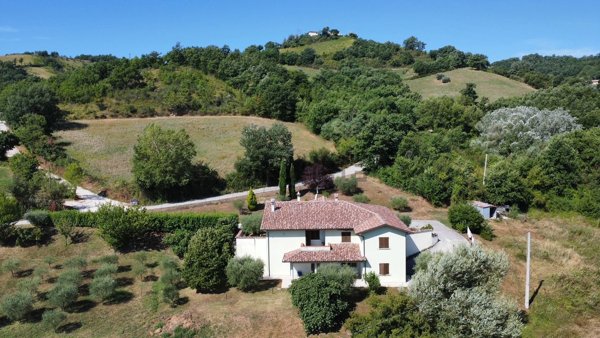 casa indipendente in vendita a Nocera Umbra