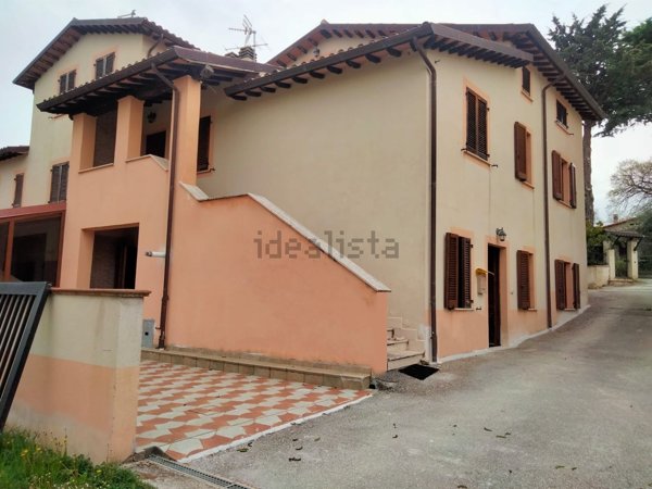 casa indipendente in vendita a Nocera Umbra