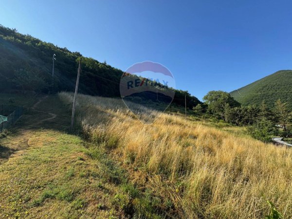 casa indipendente in vendita a Nocera Umbra in zona Bagnara
