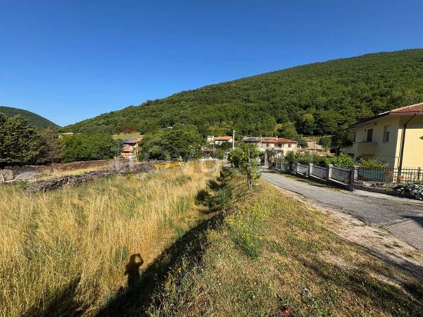 casa indipendente in vendita a Nocera Umbra in zona Bagnara