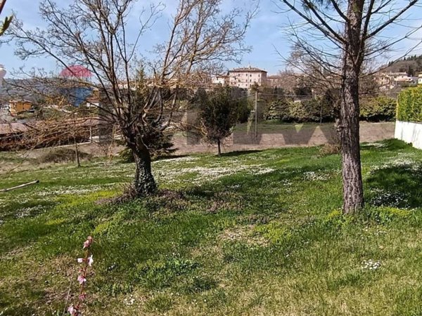 terreno agricolo in vendita a Nocera Umbra in zona Colle