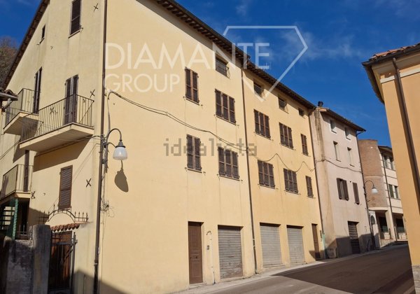 casa semindipendente in vendita a Nocera Umbra