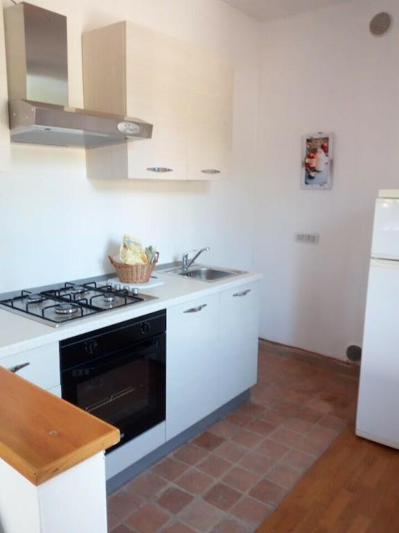 casa indipendente in vendita a Nocera Umbra in zona Largnano