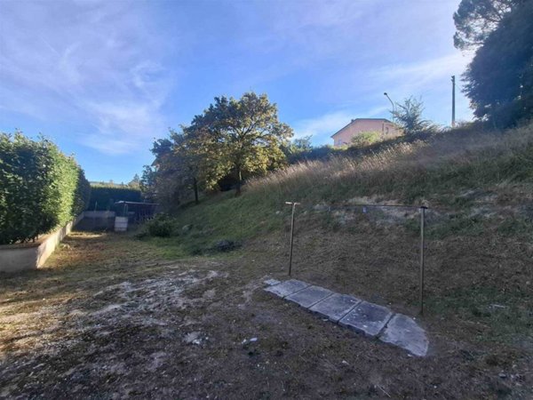 terreno edificabile in vendita a Nocera Umbra