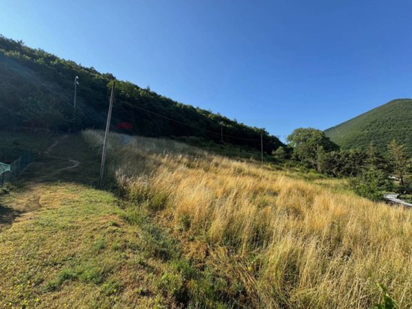 terreno edificabile in vendita a Nocera Umbra in zona Bagnara