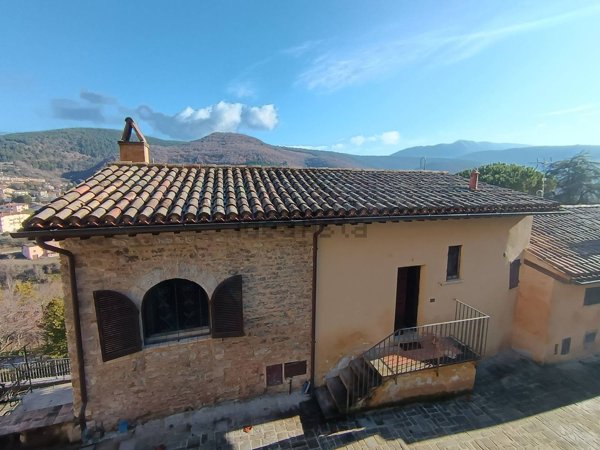 appartamento in vendita a Nocera Umbra