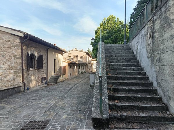appartamento in vendita a Nocera Umbra in zona Bagni