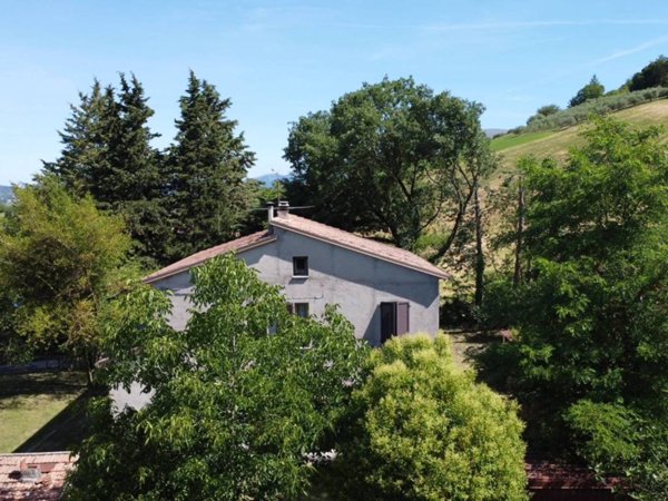 casa indipendente in vendita a Nocera Umbra in zona Colle