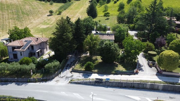 casa indipendente in vendita a Nocera Umbra in zona Isola