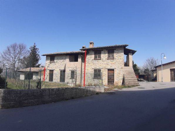 casa indipendente in vendita a Nocera Umbra in zona Lanciano