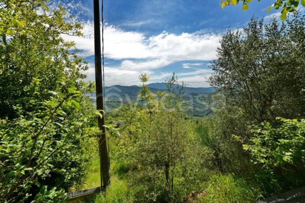 casa indipendente in vendita a Nocera Umbra in zona Colsaino