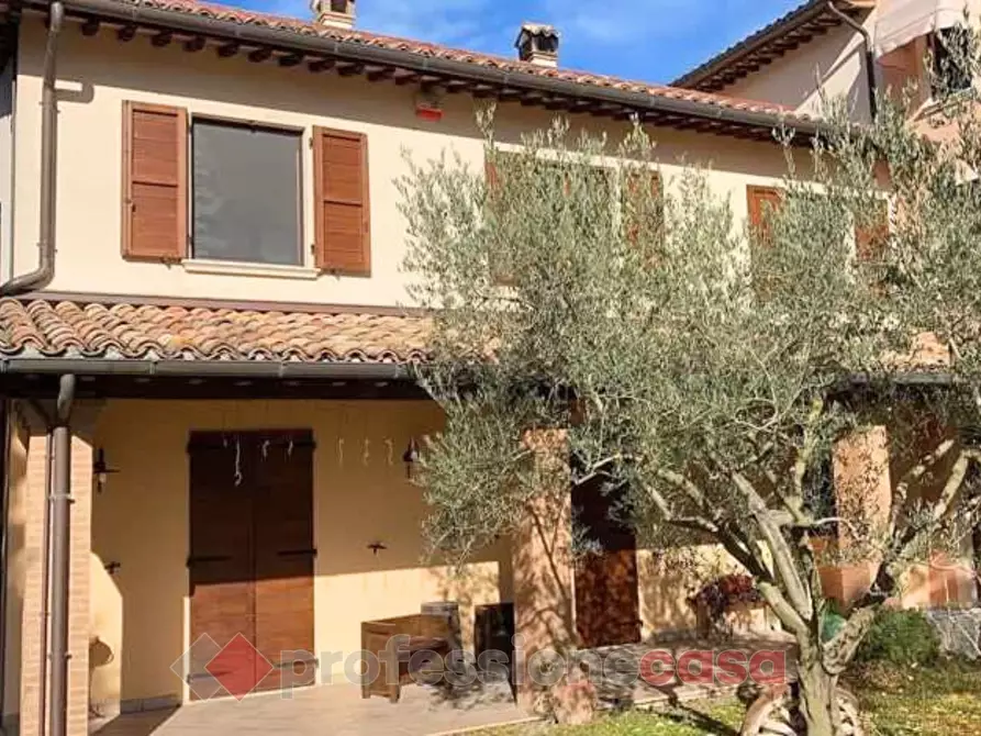 appartamento in vendita a Nocera Umbra in zona Bagni