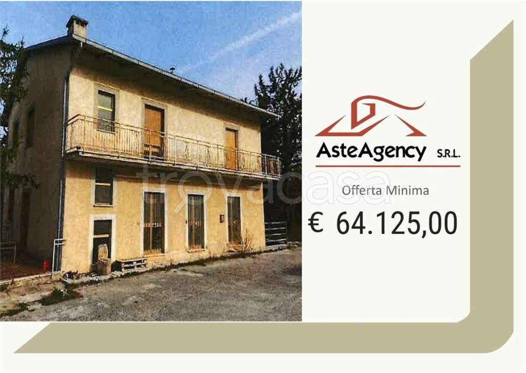 casa indipendente in vendita a Nocera Umbra in zona Ponte Parrano