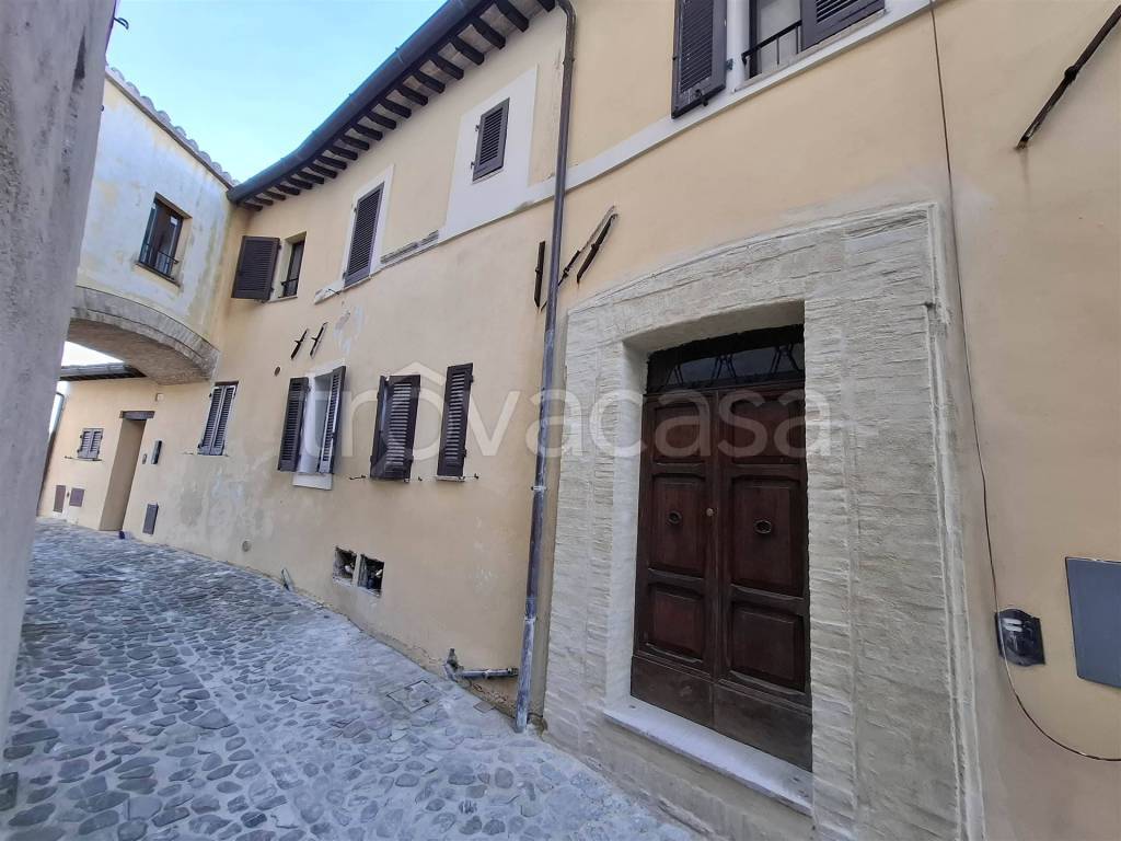 appartamento in vendita a Nocera Umbra in zona Bagni