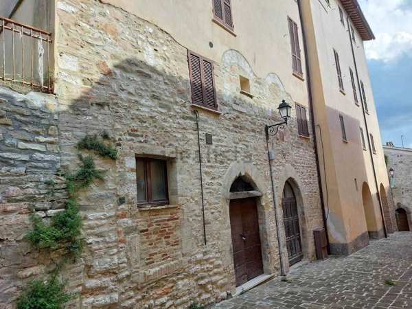 appartamento in vendita a Nocera Umbra in zona Bagni