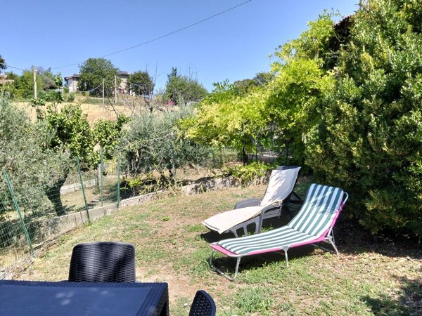 casa indipendente in vendita a Nocera Umbra in zona Maccantone