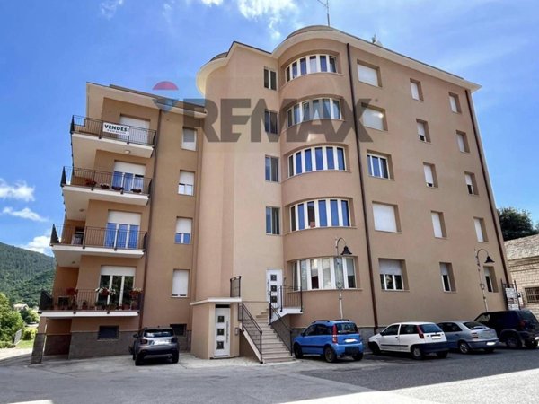 appartamento in vendita a Nocera Umbra in zona Bagni