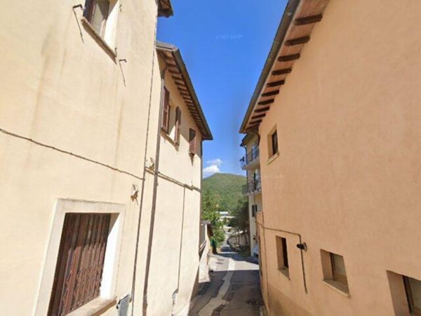 ufficio in vendita a Nocera Umbra in zona Bagni