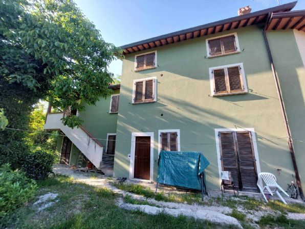 casa indipendente in vendita a Nocera Umbra in zona Case Basse