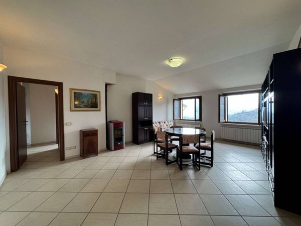 casa indipendente in vendita a Nocera Umbra in zona Ponte Parrano