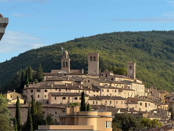 appartamento in vendita a Nocera Umbra in zona Bagni