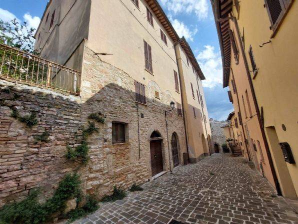 appartamento in vendita a Nocera Umbra in zona Bagni
