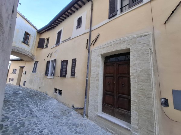 appartamento in vendita a Nocera Umbra in zona Bagni