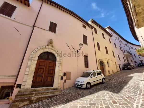 appartamento in vendita a Nocera Umbra in zona Bagni