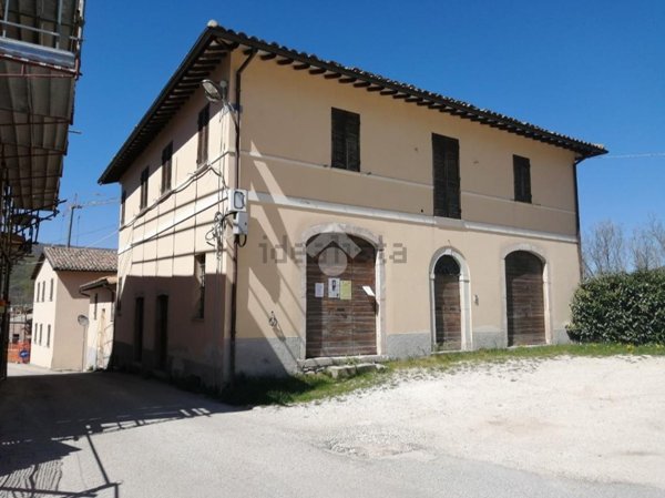 casa indipendente in vendita a Norcia in zona Campi