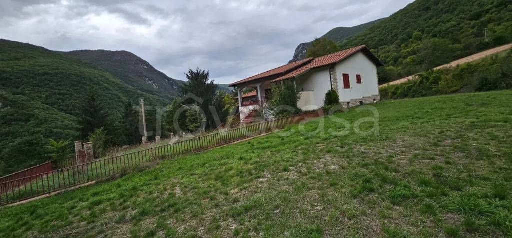 casa indipendente in vendita a Norcia