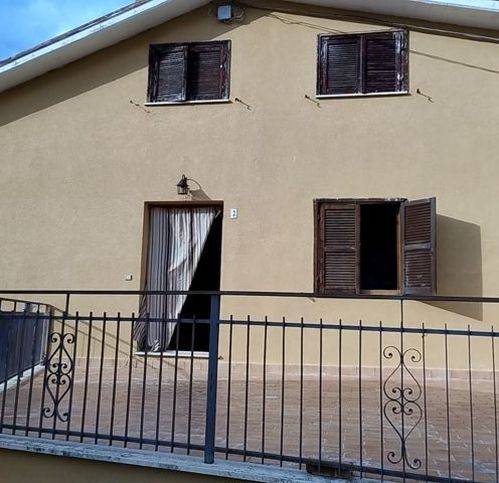 casa indipendente in vendita a Norcia in zona Valcaldara