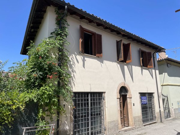 casa indipendente in vendita a Norcia