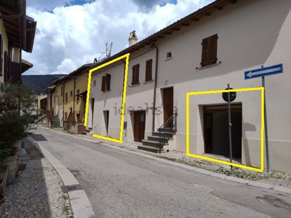 casa indipendente in vendita a Norcia