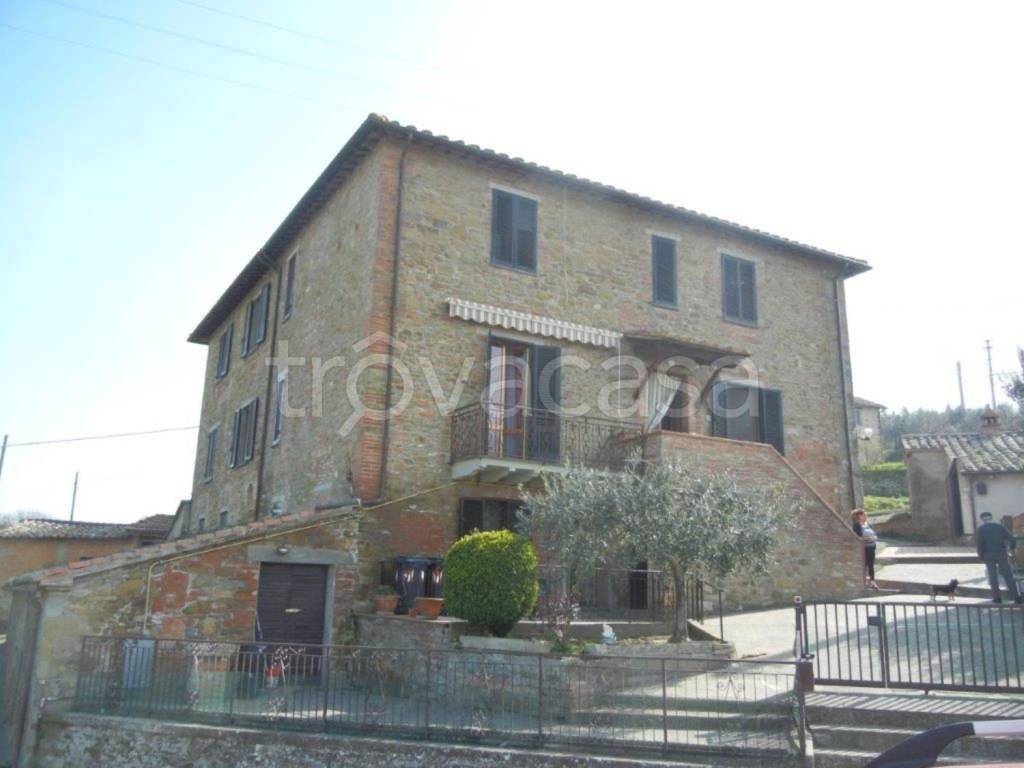 casa indipendente in vendita a Paciano