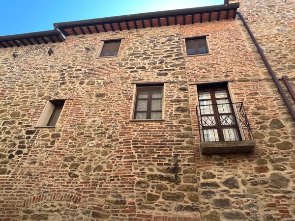 casa indipendente in vendita a Paciano