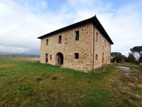 casa indipendente in vendita a Paciano
